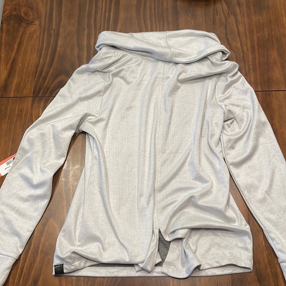 Fundamental Coast Women’s “Dylan” Pullover - Picture 5 of 6